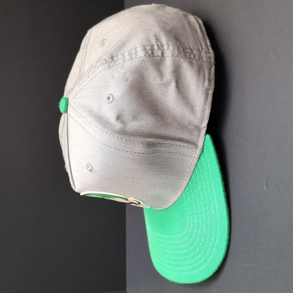 Nintendo Super Mario Luigi Gray/Green Snapback Hat. - Picture 2 of 10